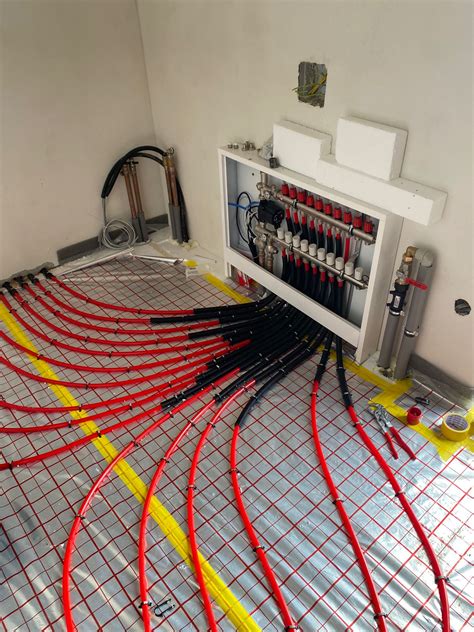 schéma vedení instalací v podlaze podkroví