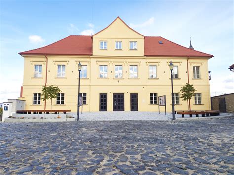 dřevěná chata s pozemkem v Záluží u Roudnice nad Labem