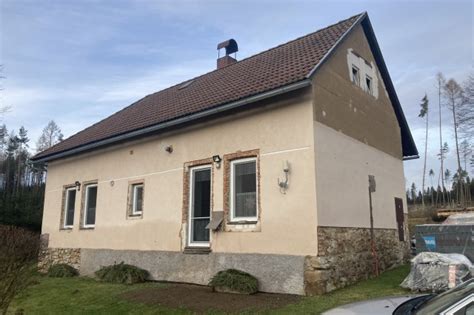 Fotografie domu v Poděvousích z exteriéru