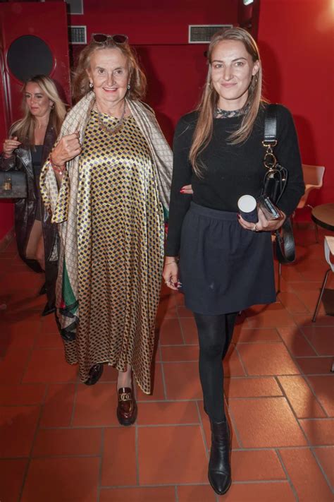 Eva Holubová s dcerou při předávání cen