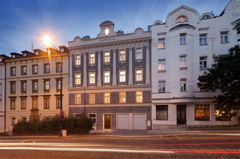 obr. 1. Torzální architektura v Keplerově ulici