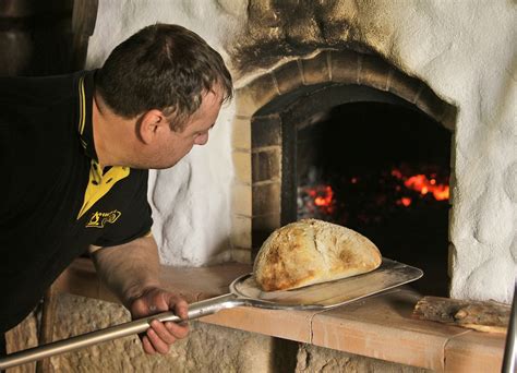obr. 8. Topeniště kalafaktoria, později pec na pečení chleba
