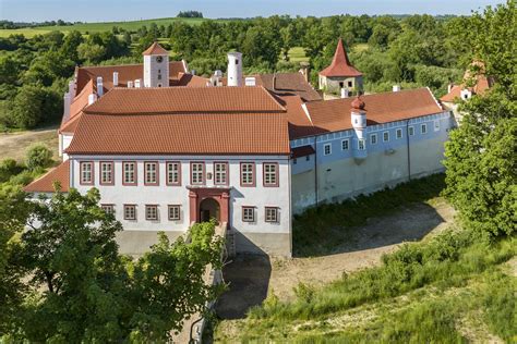 historické fotografie zámku Červená Řečice před rekonstrukcí