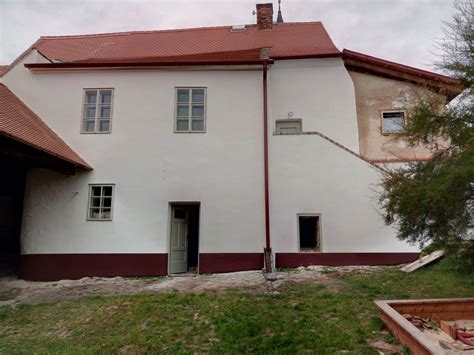 architektonický detail historického domu v Litoměřicích