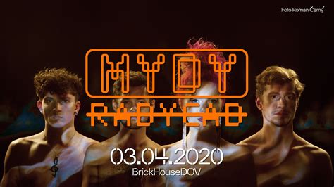 interiér BrickHouse DOV s koncertním pódiem
