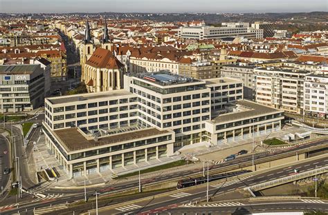 interiér budovy Elektrických podniků s původní strukturou