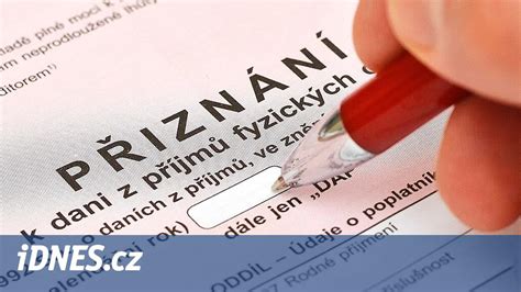 přehledná tabulka s termíny pro podání daňového přiznání a platbu daně z nemovitosti