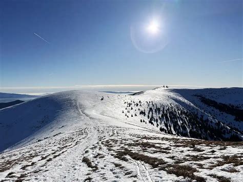Fotografie panoramatického výhledu z vrcholu Ostredok.