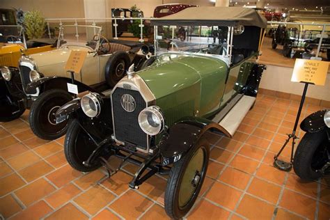Ilustrační fotografie historických automobilů