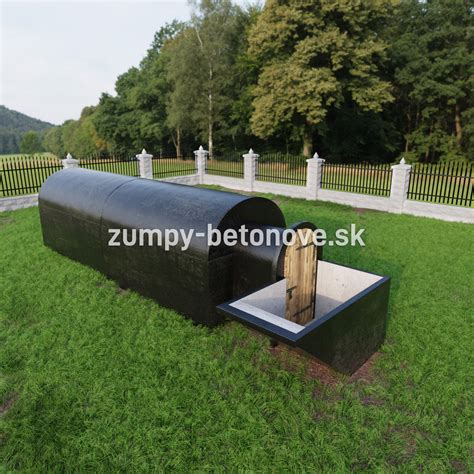 architektonický detail bývalé kaple s klenbou