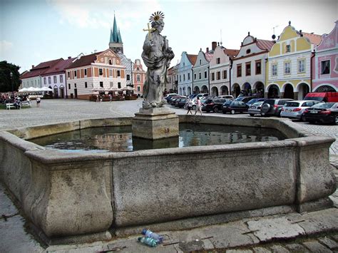 fotografie historického náměstí v Telči