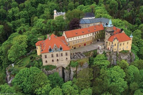 panoramatický výhled na Český ráj s dominantami Ještěd, Trosky a Hrubá Skála