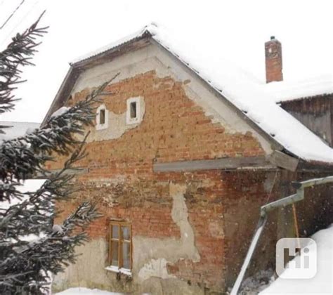 Ilustrační foto rodinného domu před rekonstrukcí