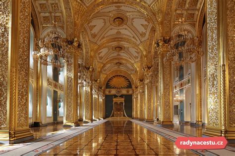 interiér paláce s novodobými prvky