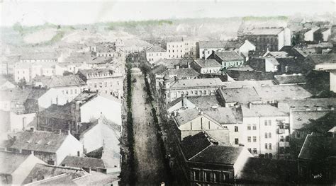 Historická fotografie kina Varšava z počátku 20. století