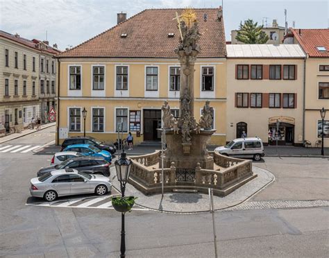 budova pozemkového úřadu Kroměříž na Riegrově náměstí