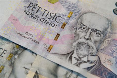 Ilustrace znázorňující schody s nápisy 