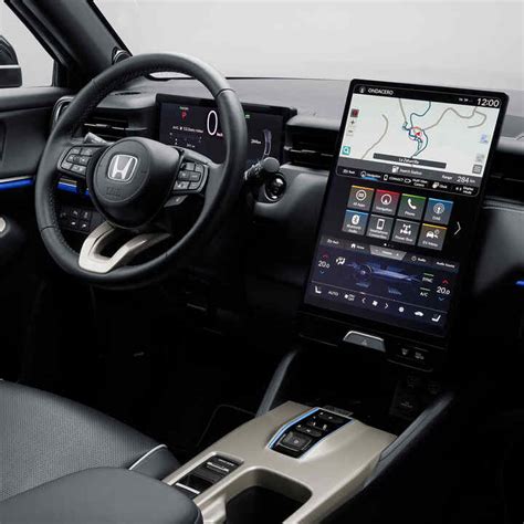 Interiér vozu Honda CR-V Hybrid s detailním pohledem na ovládací prvky a displej