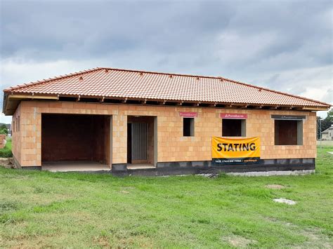 hrubá stavba rodinného domu 5+kk s dvojgaráží