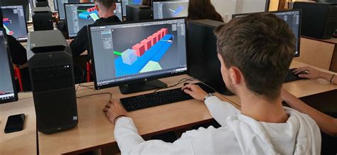 Informační grafika znázorňující rozdělení obcí a maximální výši dotací na obnovu místních komunikací.