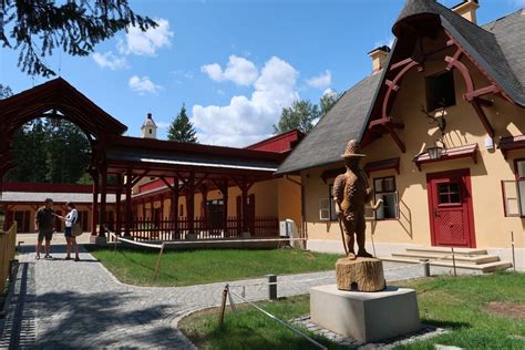 interiér loveckého zámečku Tři Trubky s moderními prvky