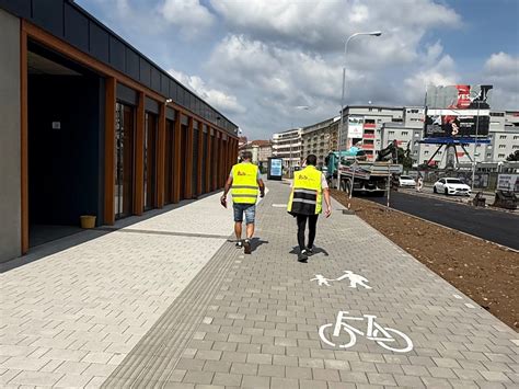 Vizualizace nově budované promenády podél řeky s cyklostezkou