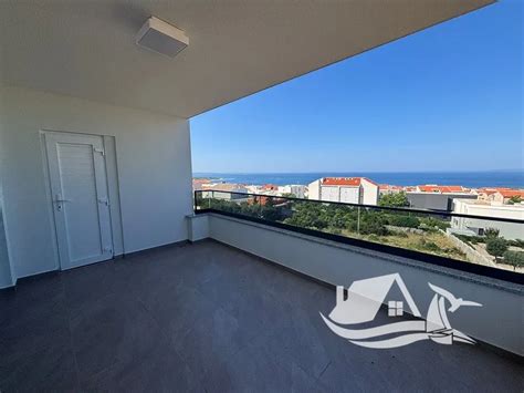 moderní apartmán s výhledem na moře