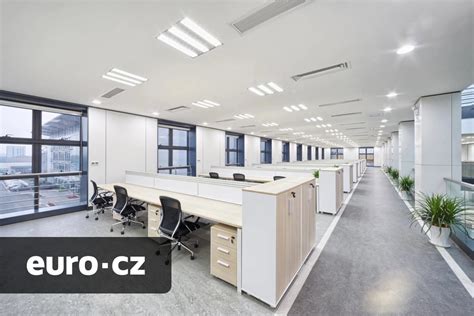vizualizace srovnávající nájemné v prémiových a sekundárních kancelářských prostorech