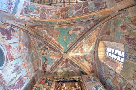 Detail gotické fresky s pašijovými náměty v presbytáři kostela sv. Mikuláše