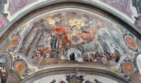 Detail freskové výzdoby v kupoli kostela