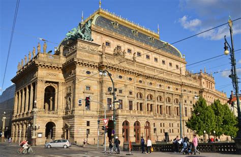 Národní divadlo v Praze, historická budova
