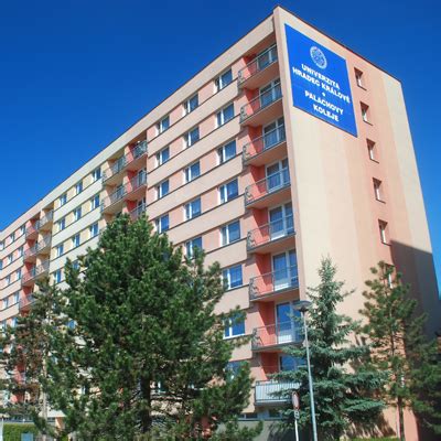 Pohled na budovu Palachovy koleje