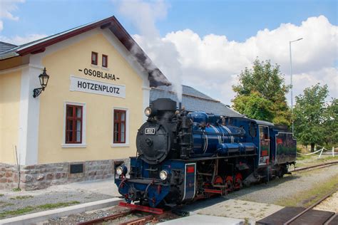 infografika o investicích do rekonstrukce nádražních budov
